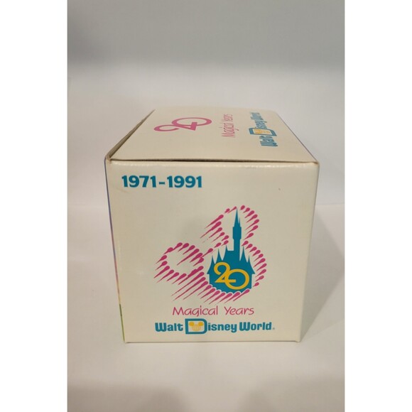 Vintage Walt Disney World 20 Year Anniversary Mug 1971-1991 Cinderella Castle - Picture 8 of 8